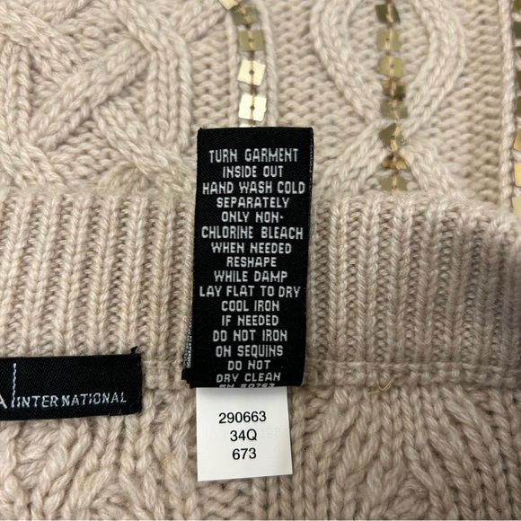 VS MODA International Knit Embellished Sweater Mini Skirt Ivory Size Small - Picture 8 of 9